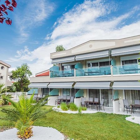 Dream Boutique Apartments Нікіті Екстер'єр фото